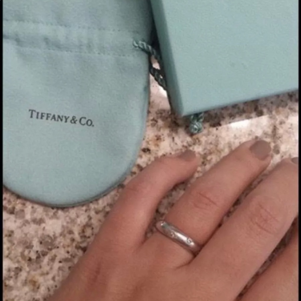 Platinum Etoile Band Diamond Ring